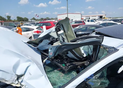 2025 Volvo Xc40 B5 Plus Bright Theme из США, поврежденный, VIN YV4L12UE6S2563585